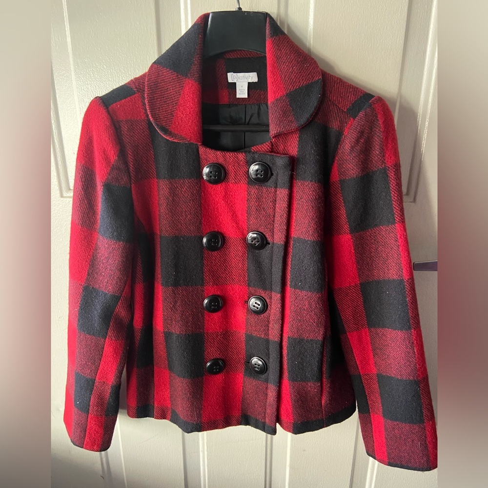 Buffalo plaid breasted pea coat 75% Wool, 12% Acrylic 6% Nylon pockets in n out